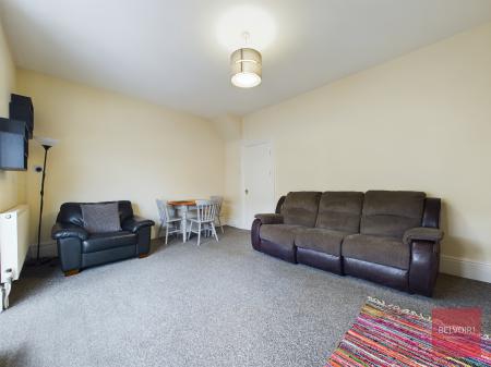 2 bedroom Maisonette to let in Dilwyn Road, Sketty, Swansea, SA2