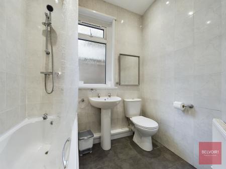 2 bedroom Maisonette to let in Dilwyn Road, Sketty, Swansea, SA2