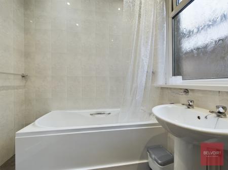 2 bedroom Maisonette to let in Dilwyn Road, Sketty, Swansea, SA2