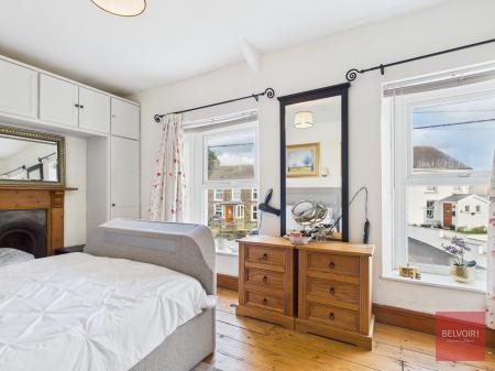 4 bedroom Semi-detached house for sale in Gowerton Road, Three Crosses, Swansea, SA4