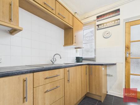 3 bedroom Semi-detached house to let in Lon Dan Y Coed, Cockett, Swansea, SA2