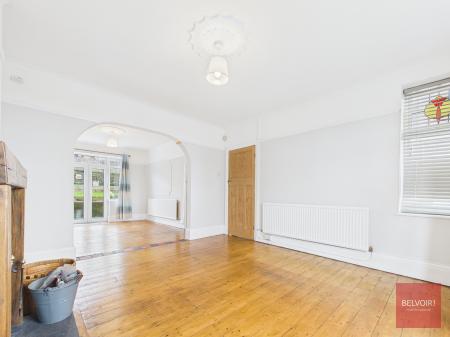 3 bedroom Semi-detached house to let in Lon Dan Y Coed, Cockett, Swansea, SA2