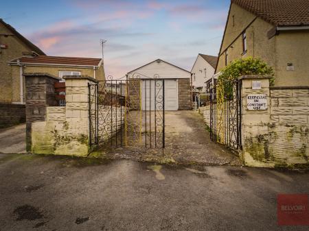 2 bedroom Semi-detached house for sale in Pantycelyn Road, Townhill, Swansea, SA1