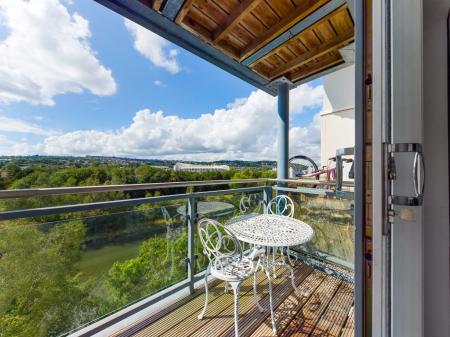 1 bedroom Flat to let in Phoebe Road, Copper Quarter, Swansea, SA1