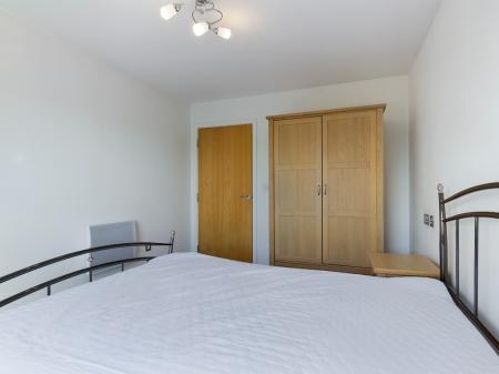1 bedroom Flat to let in Phoebe Road, Copper Quarter, Swansea, SA1