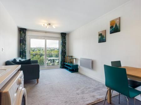 1 bedroom Flat to let in Phoebe Road, Copper Quarter, Swansea, SA1