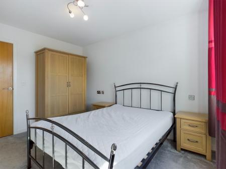1 bedroom Flat to let in Phoebe Road, Copper Quarter, Swansea, SA1