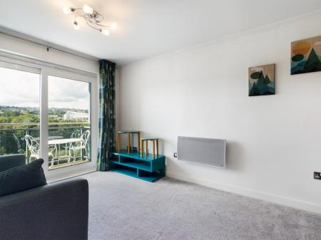 1 bedroom Flat to let in Phoebe Road, Copper Quarter, Swansea, SA1