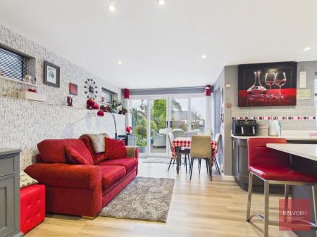 4 bedroom Detached house for sale in Carnglas Avenue, Sketty, Swansea, SA2