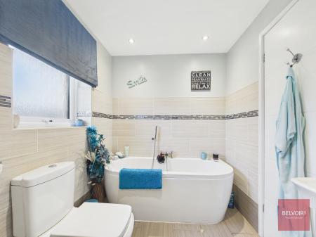 4 bedroom Detached house for sale in Carnglas Avenue, Sketty, Swansea, SA2