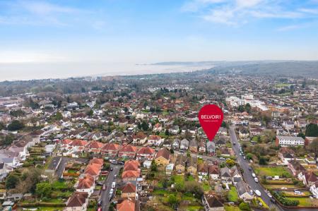 4 bedroom Detached house for sale in Carnglas Avenue, Sketty, Swansea, SA2