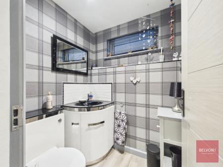 4 bedroom Detached house for sale in Carnglas Avenue, Sketty, Swansea, SA2