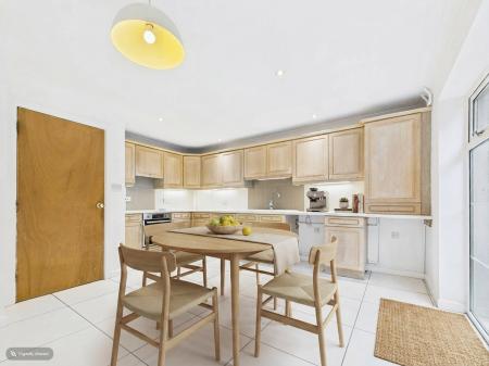 4 bedroom Town house for sale in Waverley Drive, Mumbles, Swansea, SA3