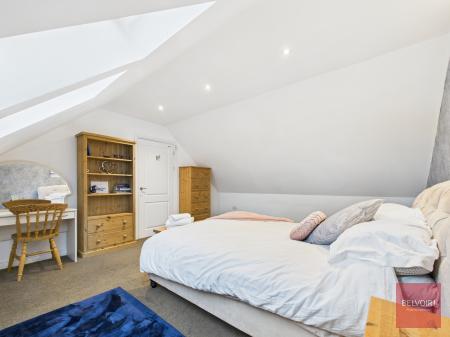 5 bedroom Detached house for sale in Applegrove, Reynoldston, Swansea, SA3