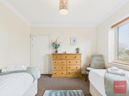 5 bedroom Detached house for sale in Applegrove, Reynoldston, Swansea, SA3