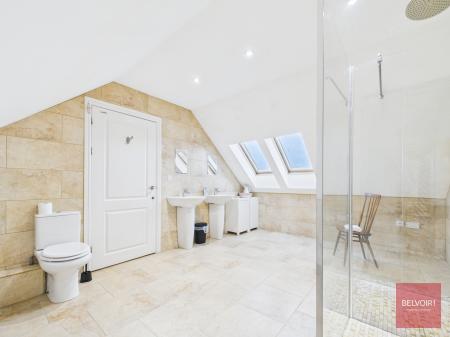 5 bedroom Detached house for sale in Applegrove, Reynoldston, Swansea, SA3