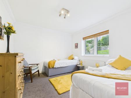 5 bedroom Detached house for sale in Applegrove, Reynoldston, Swansea, SA3