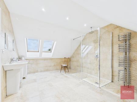 5 bedroom Detached house for sale in Applegrove, Reynoldston, Swansea, SA3