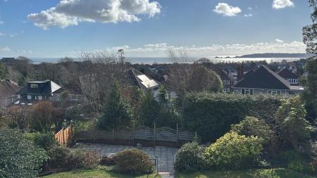 5 bedroom Bungalow for sale in Parklands View, Sketty, Swansea, SA2