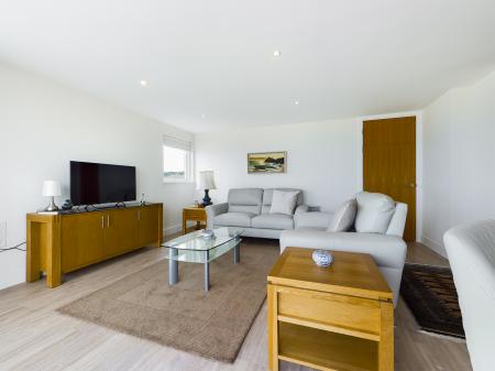 2 bedroom Flat to let in Meridian Bay, Trawler Road, Maritime Quarter, Swansea, SA1