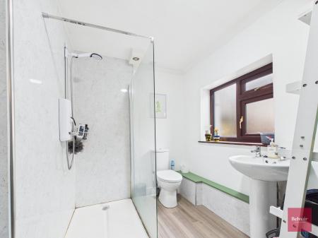 2 bedroom Terraced House to let in Terrace Road, Mount Pleasant, Swansea, SA1