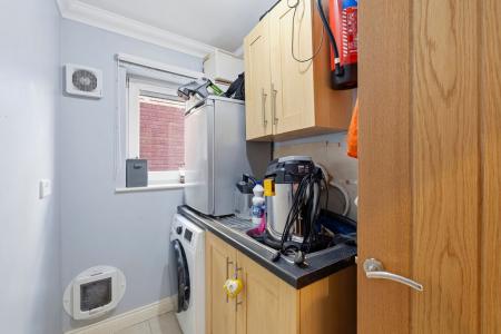 4 bedroom Detached house for sale in Clos Y Banc Yr Eithen, Gorseinon, Swansea, SA4