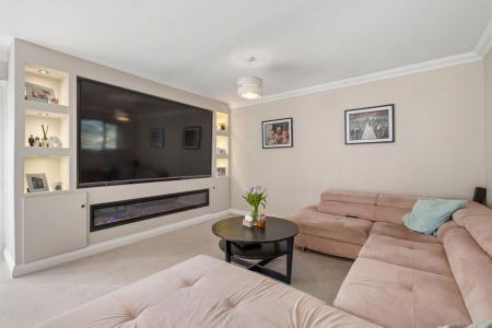 4 bedroom Detached house for sale in Clos Y Banc Yr Eithen, Gorseinon, Swansea, SA4