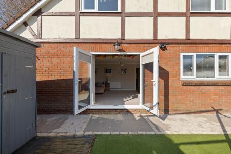 4 bedroom Detached house for sale in Clos Y Banc Yr Eithen, Gorseinon, Swansea, SA4