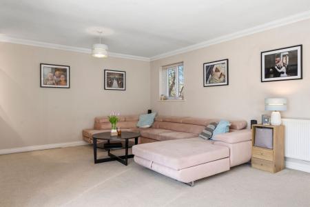 4 bedroom Detached house for sale in Clos Y Banc Yr Eithen, Gorseinon, Swansea, SA4