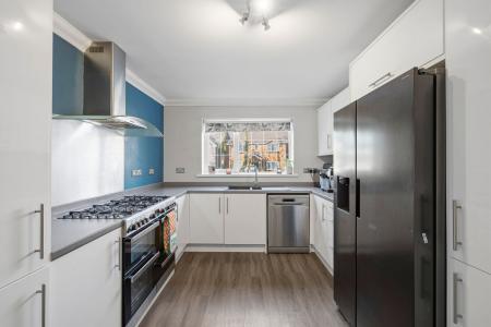 4 bedroom Detached house for sale in Clos Y Banc Yr Eithen, Gorseinon, Swansea, SA4