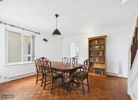 4 bedroom Detached house to let in Wychwood Close, Langland, Swansea, SA3