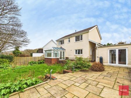 4 bedroom Detached house to let in Wychwood Close, Langland, Swansea, SA3