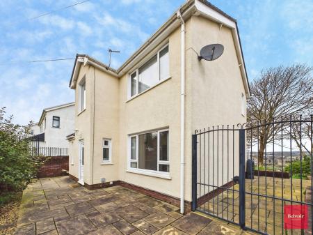 4 bedroom Detached house to let in Wychwood Close, Langland, Swansea, SA3