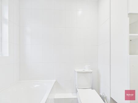 4 bedroom Detached house to let in Wychwood Close, Langland, Swansea, SA3