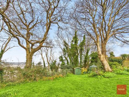 4 bedroom Detached house to let in Wychwood Close, Langland, Swansea, SA3