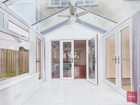 4 bedroom Detached house to let in Wychwood Close, Langland, Swansea, SA3