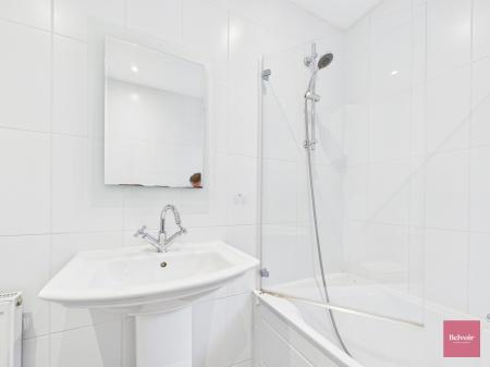 4 bedroom Detached house to let in Wychwood Close, Langland, Swansea, SA3