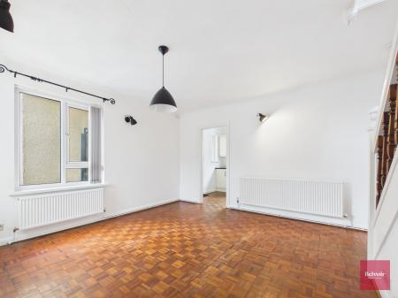 4 bedroom Detached house to let in Wychwood Close, Langland, Swansea, SA3