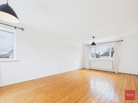 4 bedroom Detached house to let in Wychwood Close, Langland, Swansea, SA3