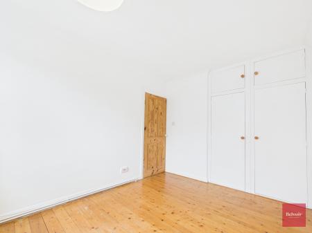 4 bedroom Detached house to let in Wychwood Close, Langland, Swansea, SA3