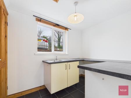 4 bedroom Detached house to let in Wychwood Close, Langland, Swansea, SA3