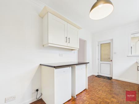 4 bedroom Detached house to let in Wychwood Close, Langland, Swansea, SA3