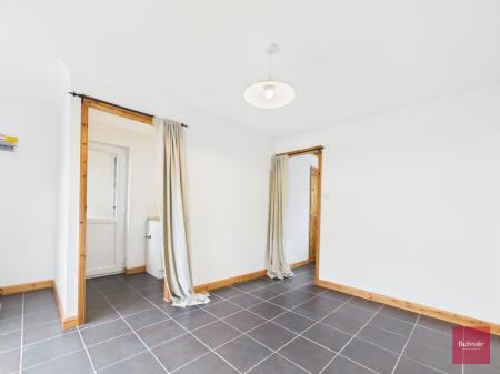 4 bedroom Detached house to let in Wychwood Close, Langland, Swansea, SA3