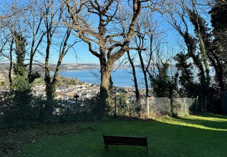 4 bedroom Detached house to let in Wychwood Close, Langland, Swansea, SA3