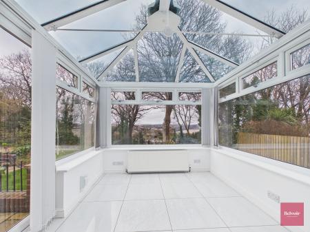 4 bedroom Detached house to let in Wychwood Close, Langland, Swansea, SA3