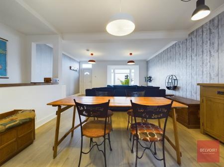 2 bedroom Maisonette to let in Anchor Bay Court, Mumbles Road, Mumbles, Swansea, SA3