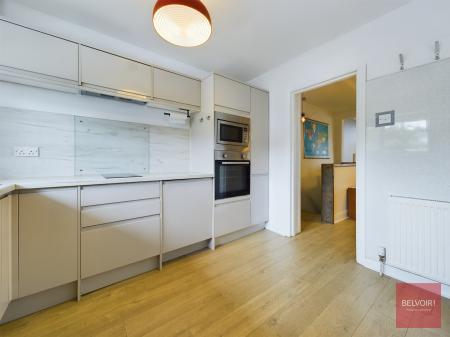 2 bedroom Maisonette to let in Anchor Bay Court, Mumbles Road, Mumbles, Swansea, SA3