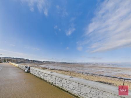 1 bedroom Flat for sale in Mumbles Road, Swansea, SA3