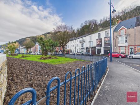 1 bedroom Flat for sale in Mumbles Road, Swansea, SA3