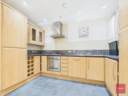 2 bedroom Flat to let in Walter Road, Uplands, Swansea, SA1